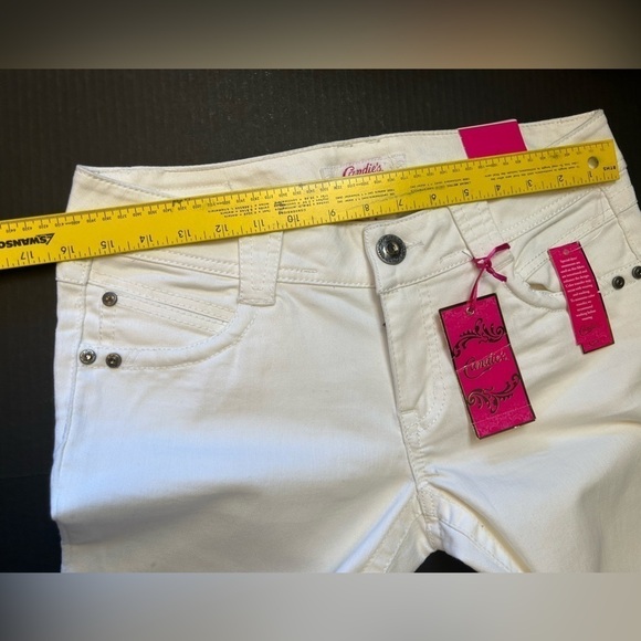 Candie’s white boot cut jeans with embroidered pockets NWT Sz-9 U19 - Picture 6 of 8
